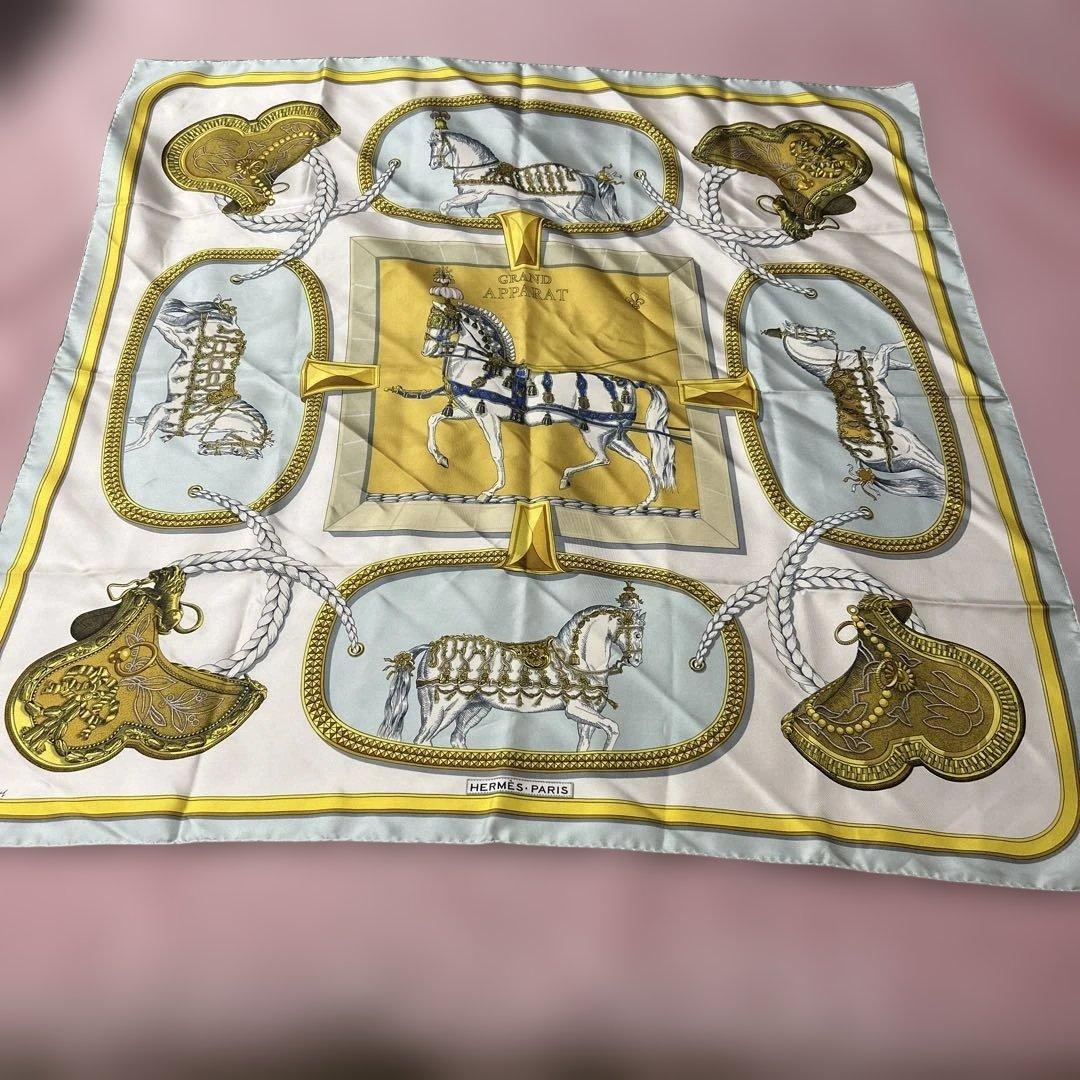 エルメス スカーフ美品 カレ　盛装の馬 HERMES（エルメス） カレ90 GRAND APPARAT 盛装の馬 スカーフ シルク