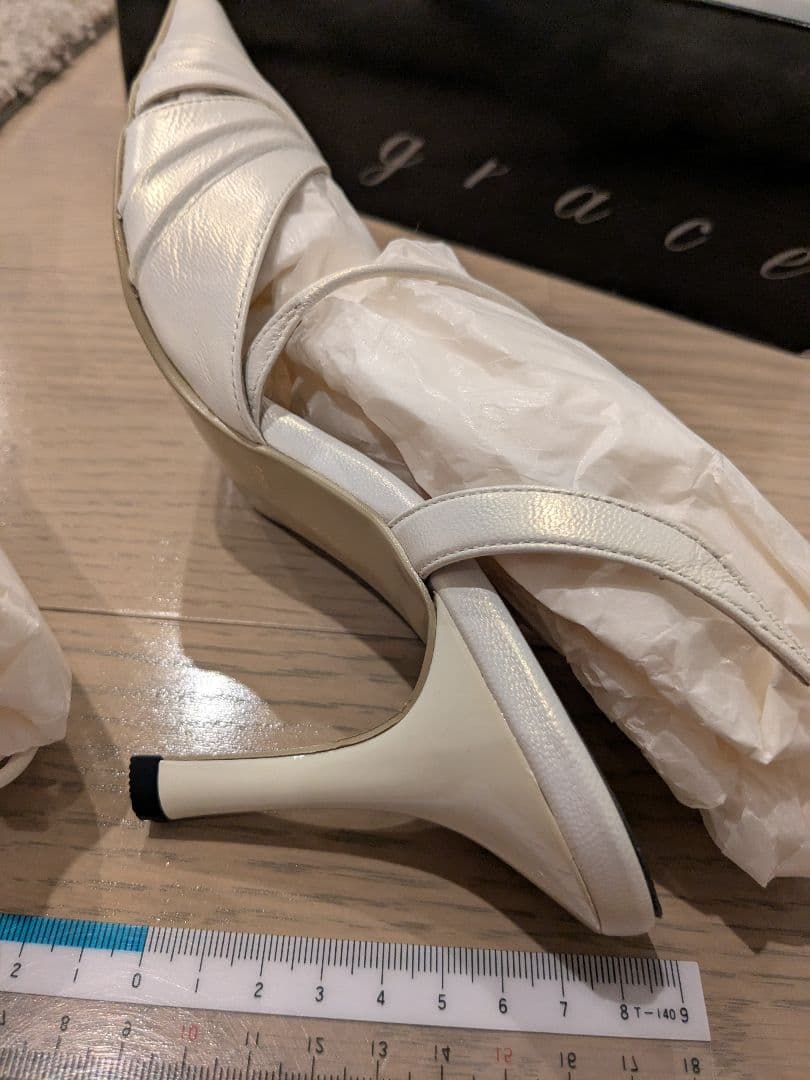 カルミア様専用 STRAWBERRY-FIELDS grace 白 パンプス 花 - メルカリ