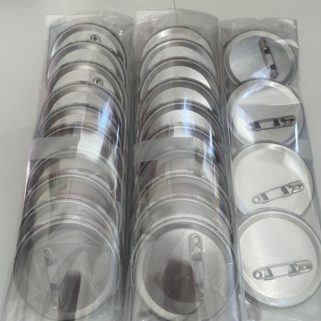 L41.浦島坂田船 ハロパ 2023 缶バッジ うらたぬき 猫 等身 - メルカリ