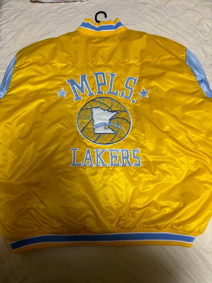 希少！NBA MPLS LAKERS ミネアポリス レイカーズ スタジャン - メルカリ