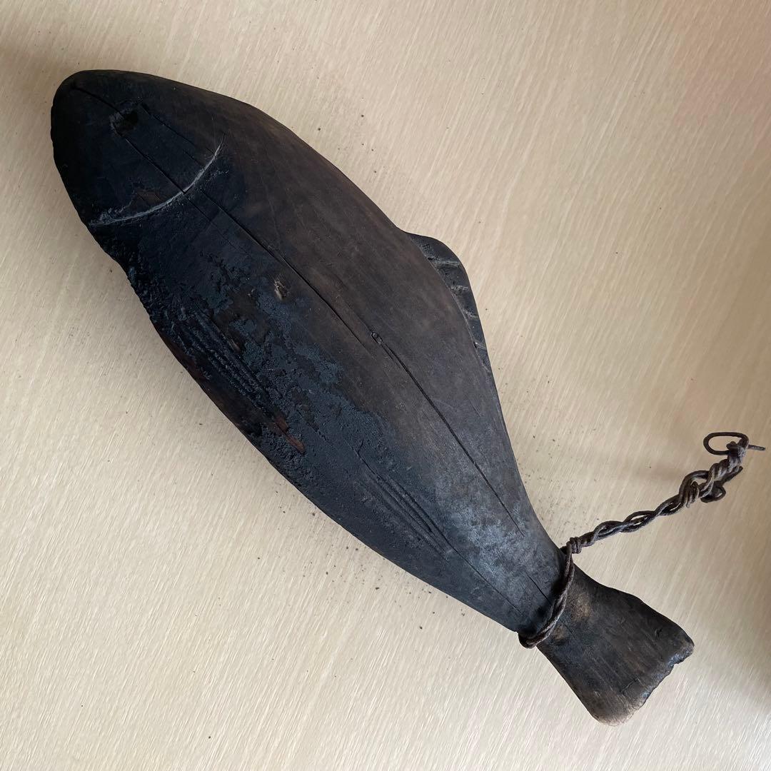 民家のいろりで使われてきた横木 木彫 魚 囲炉裏 自在鉤 古道具 - メルカリ