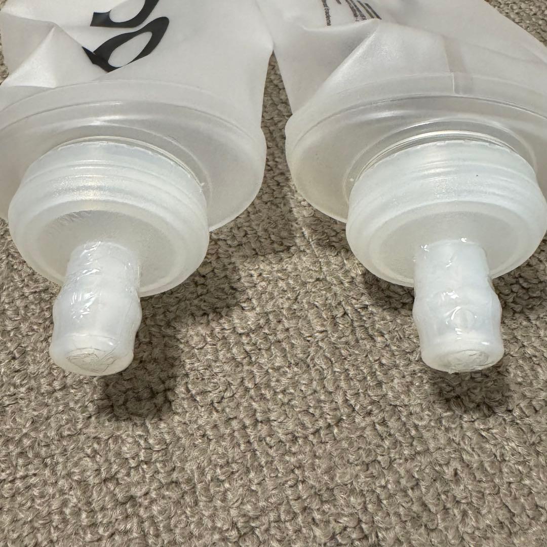 On Ultra Vest 10L Mサイズ フラスク新品2本付