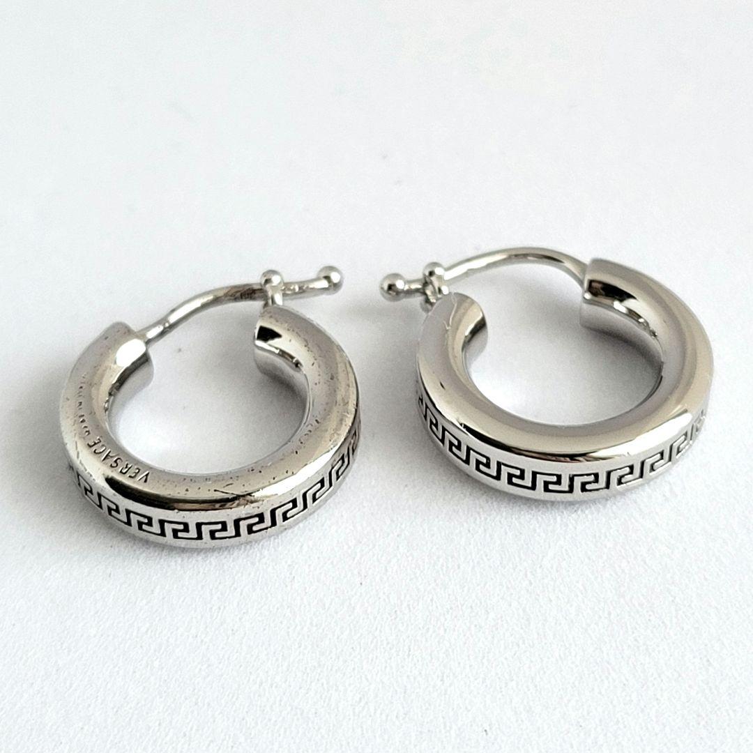 VERSACE ヴェルサーチ グレカ フープ ピアス シルバー メンズ - メルカリ