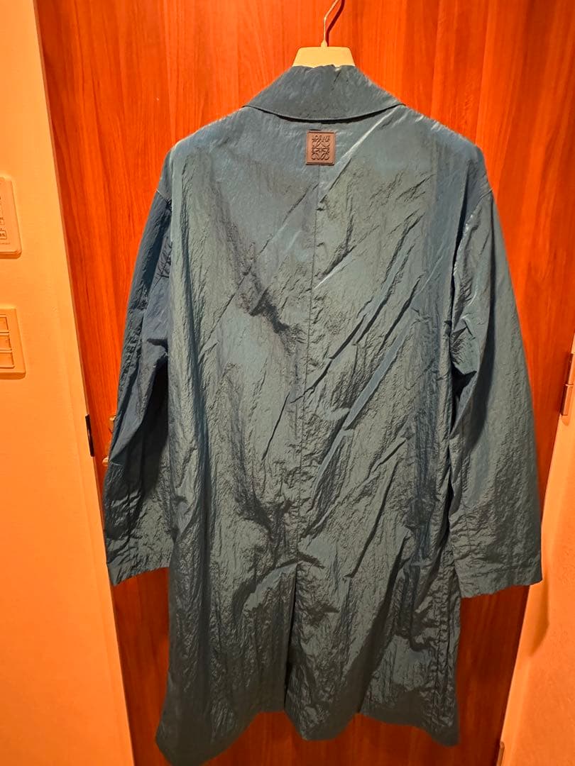 さ*わ様 LOEWE トレンチコート 青 新品タグ付き - メルカリ