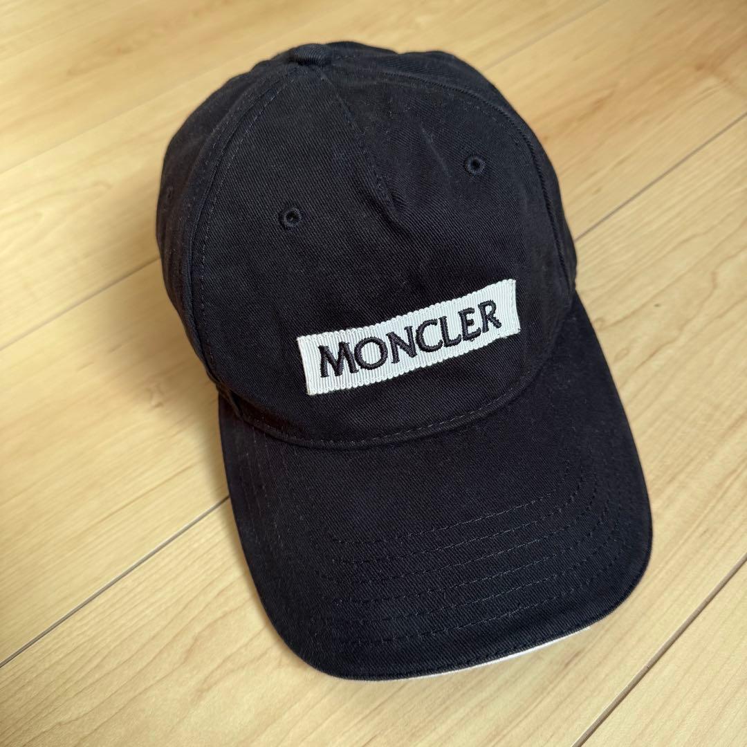 MONCLER ネイビー ベースボールキャップ ネイビーブルー キャップ : ハット＆ベレー 向けの メンズ | モンクレール