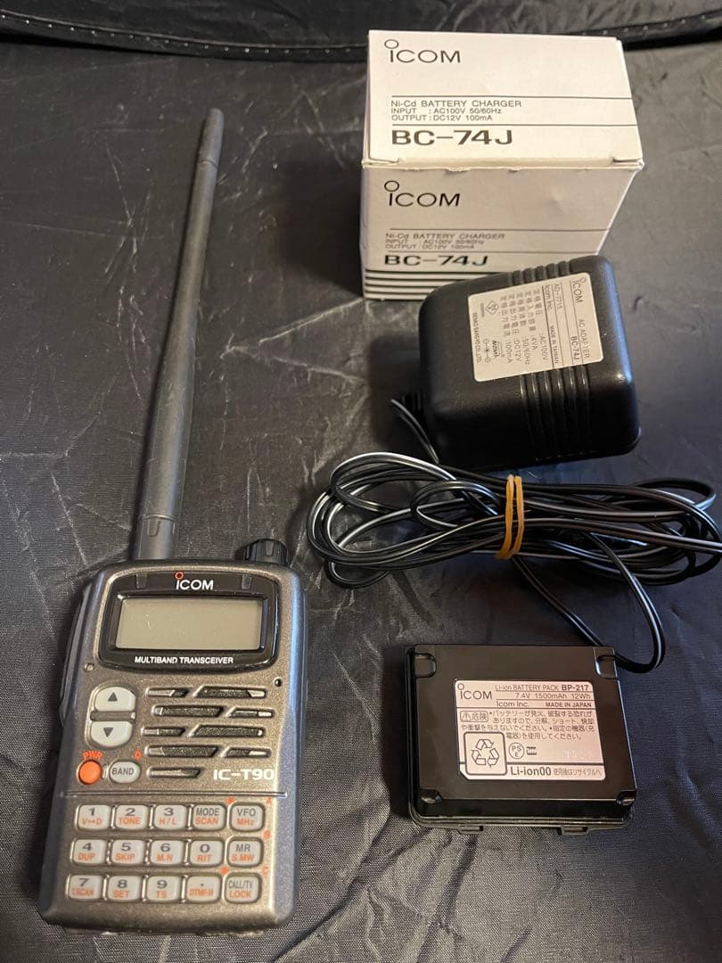 ご*ん様 アイコム　ICOM IC-T90 50/144/430MHz