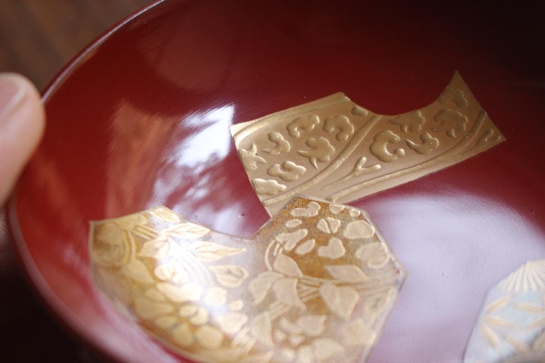 デッドストック！時代朱漆に優美な緞子蒔絵の映える小皿2点（検輪島塗