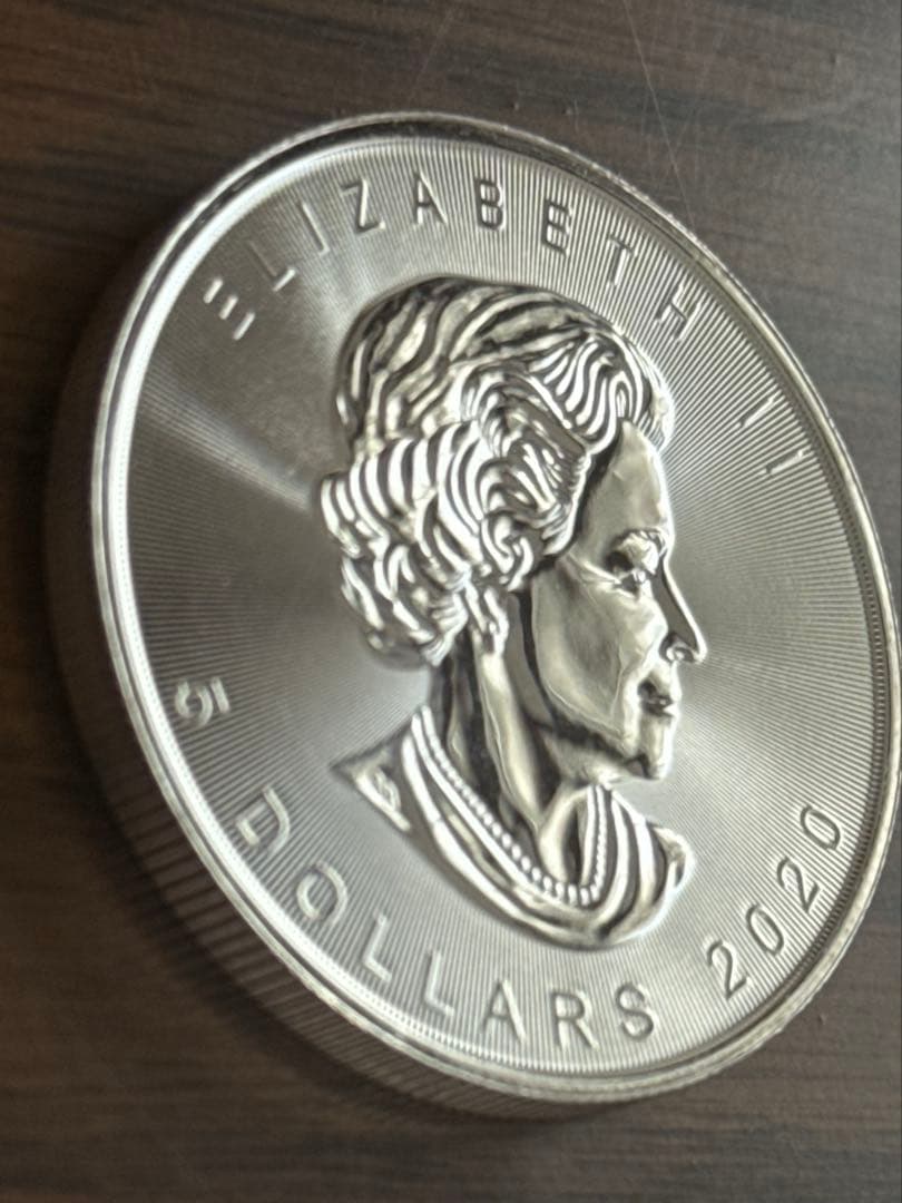 【純銀1oz】カナダ メイプルリーフ 9999 31.1g カプセル付