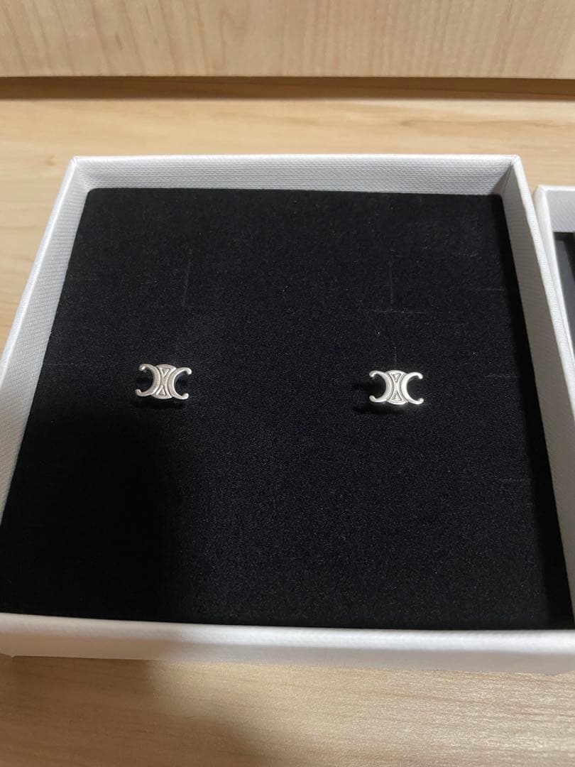 CELINE シルバー ピアス(両耳用) CELINE（ピアス(両耳用)）のフリマアイテム一覧