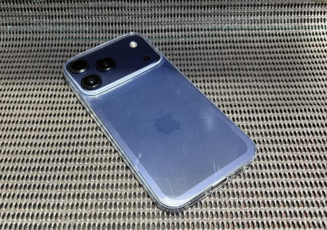 最終値下げ】iphoneXR / iphone17PRO Deep Blue！ - メルカリ