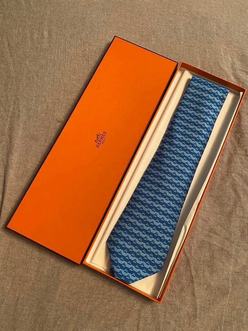 エルメス ネクタイ HERMES 青系 (新品未使用) HERMES（エルメス） 【中古】HERMES ネクタイ【ほぼ新品】9cm ブルー