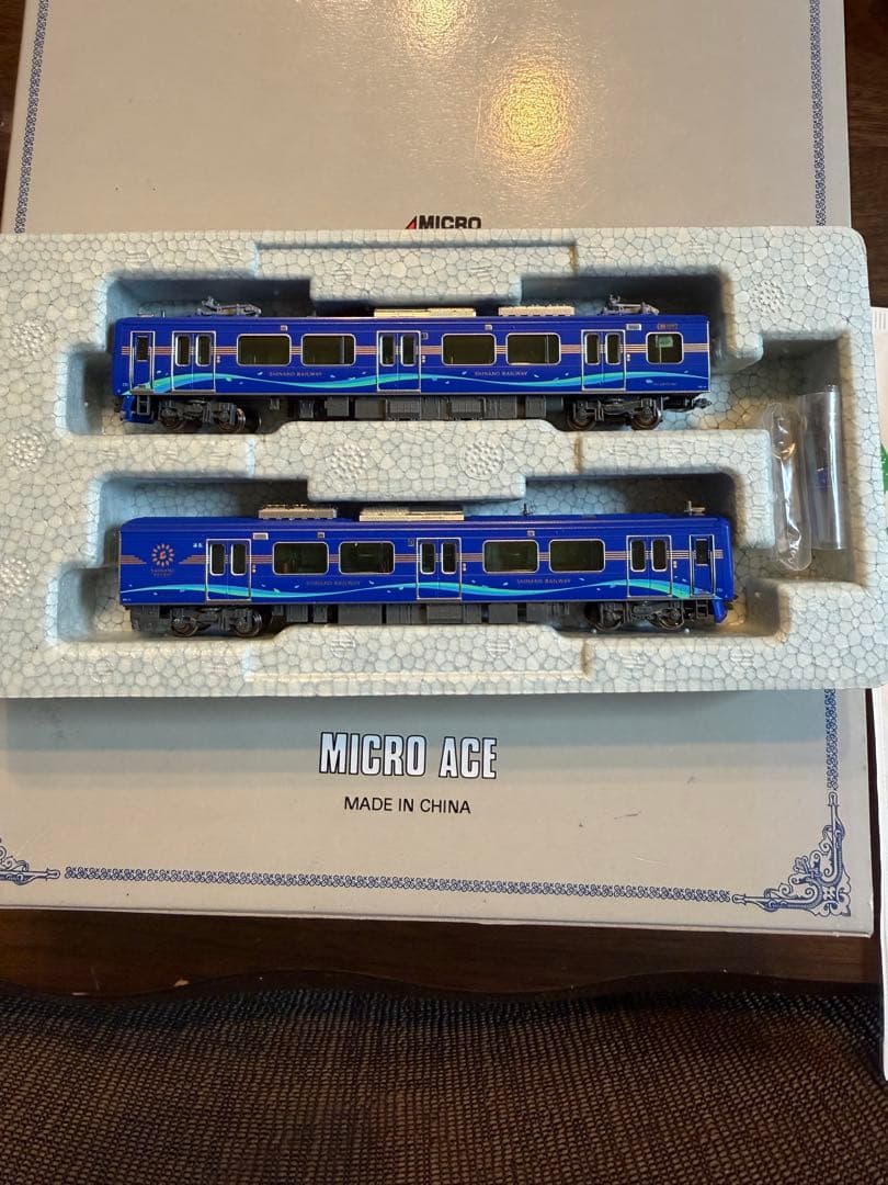 う*こ様 【室内灯有】しなの鉄道 SR1系100番台〈軽井沢リゾート