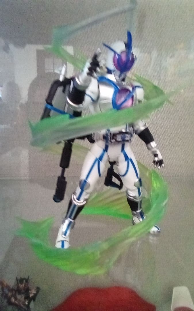 真骨彫製法　仮面ライダーサイガ　フィギュアーツ　S.H.Figuarts