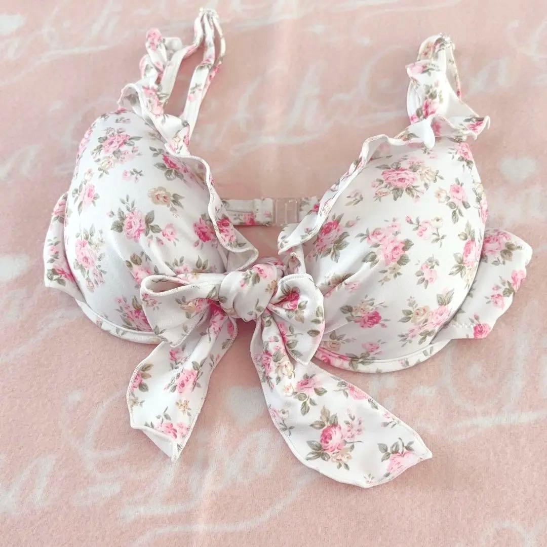 LIZLISA 水着 ビキニ 花柄 ホワイト 白 フリル リボン 姫ギャル - メルカリ