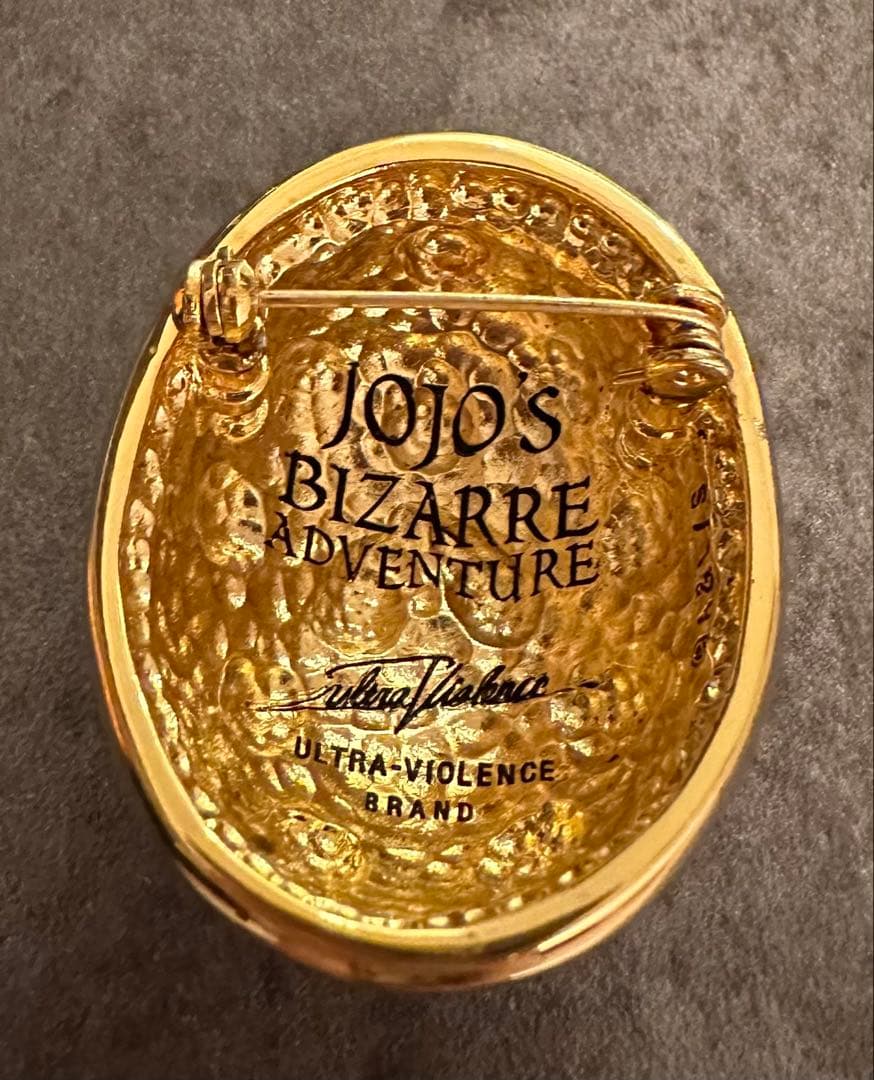 ジョジョ】てんとう虫型ブローチ ジョルノ・ジョバァーナ - メルカリ