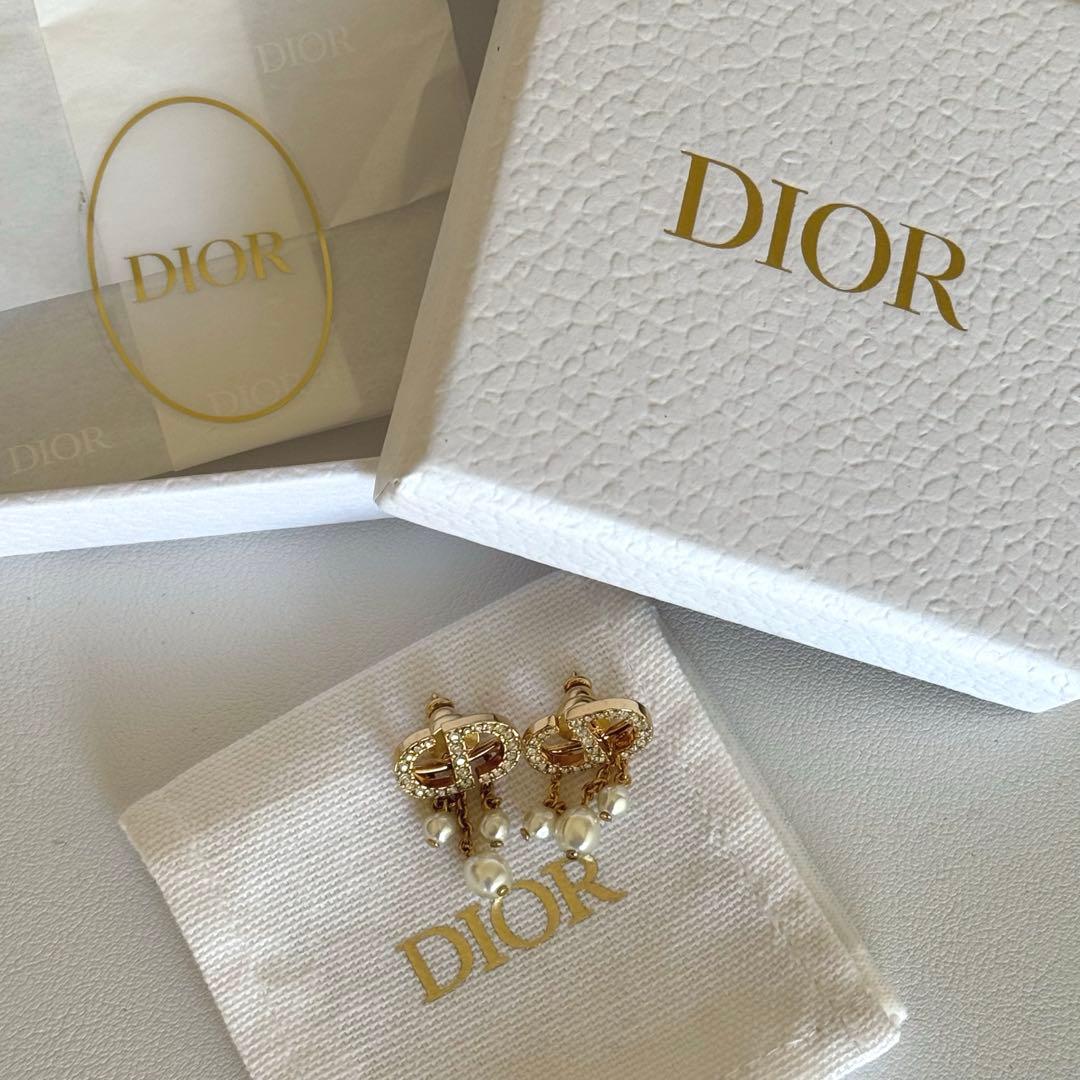 新品 Dior ダブルオーバルモチーフピアス CDロゴ ピアス パール - メルカリ
