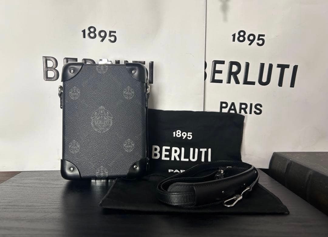 期間限定BERLUTI ブラックレザー ショルダーバッグ ベルルッティ/ショルダーバッグ/ジェルナリエxs/黒/レザーの買取実績