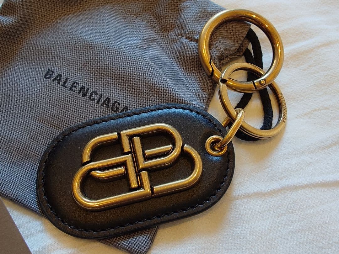 BALENCIAGA】 レザーキーリング ユニセックス