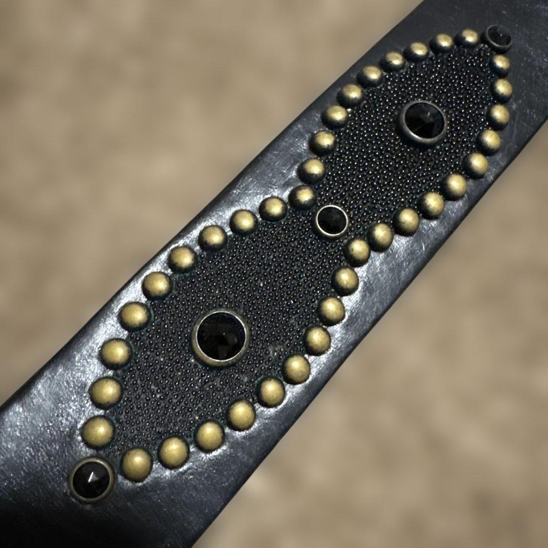 HTC ピーナッツ スティングレイ レザースタッズベルト ブラック ブラス