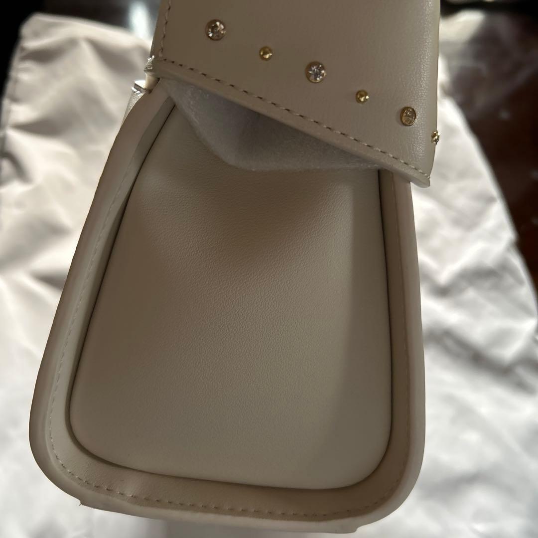 CELFORD ホワイト ショルダーバッグ CWGB269505 - メルカリ