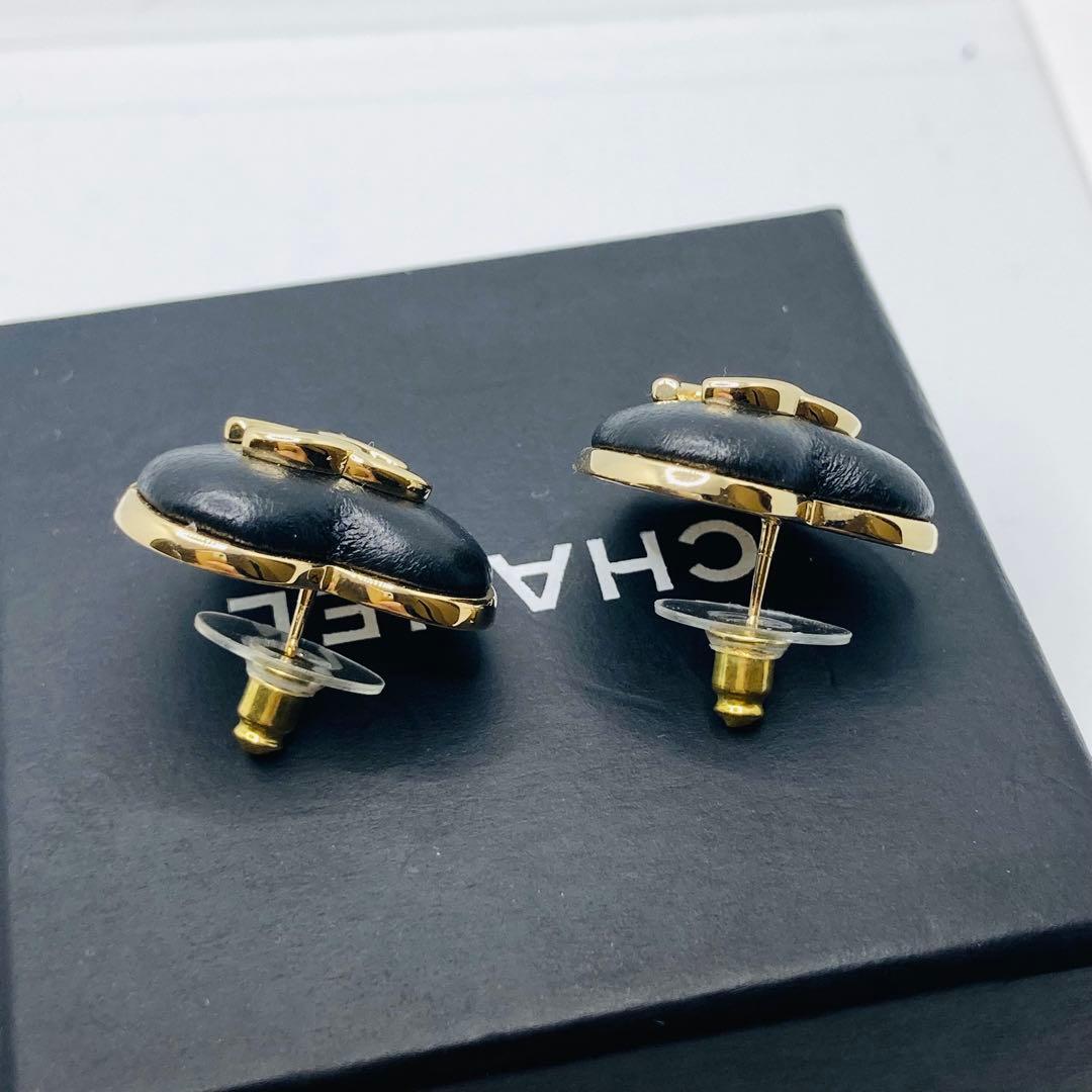 極美品✨ 箱✨ シャネル ピアス ココマーク ハート ラムスキン B22K