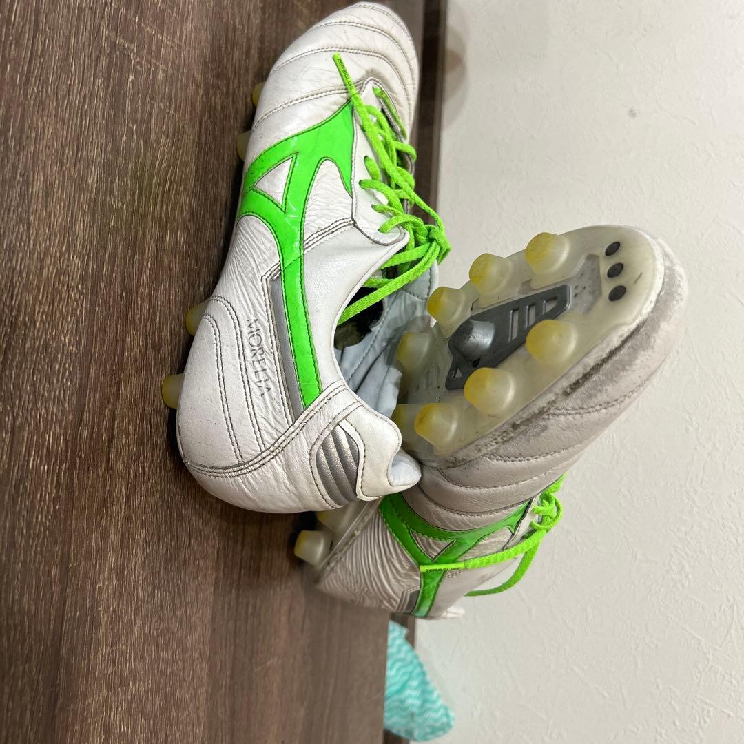 ミズノモレリアII JAPANユニセックススーパーホワイトパール×ネオン