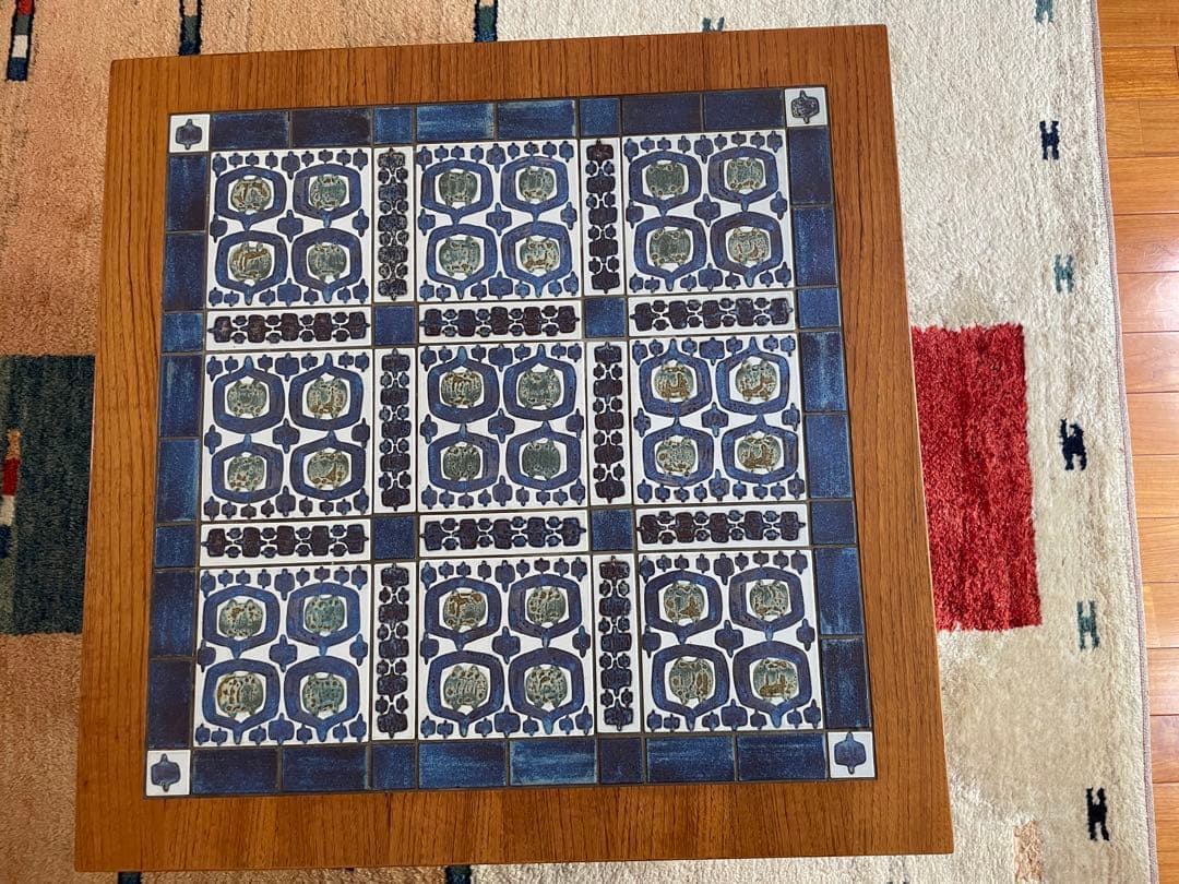 ロイヤルコペンハーゲン ハスレヴ テネラ タイルトップテーブル