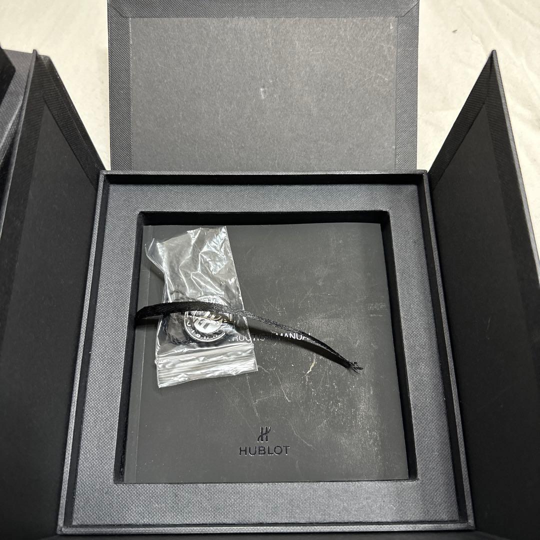 美品空箱】HUBLOT ウブロ 腕時計 保管ケース ブラック 説明書 - メルカリ