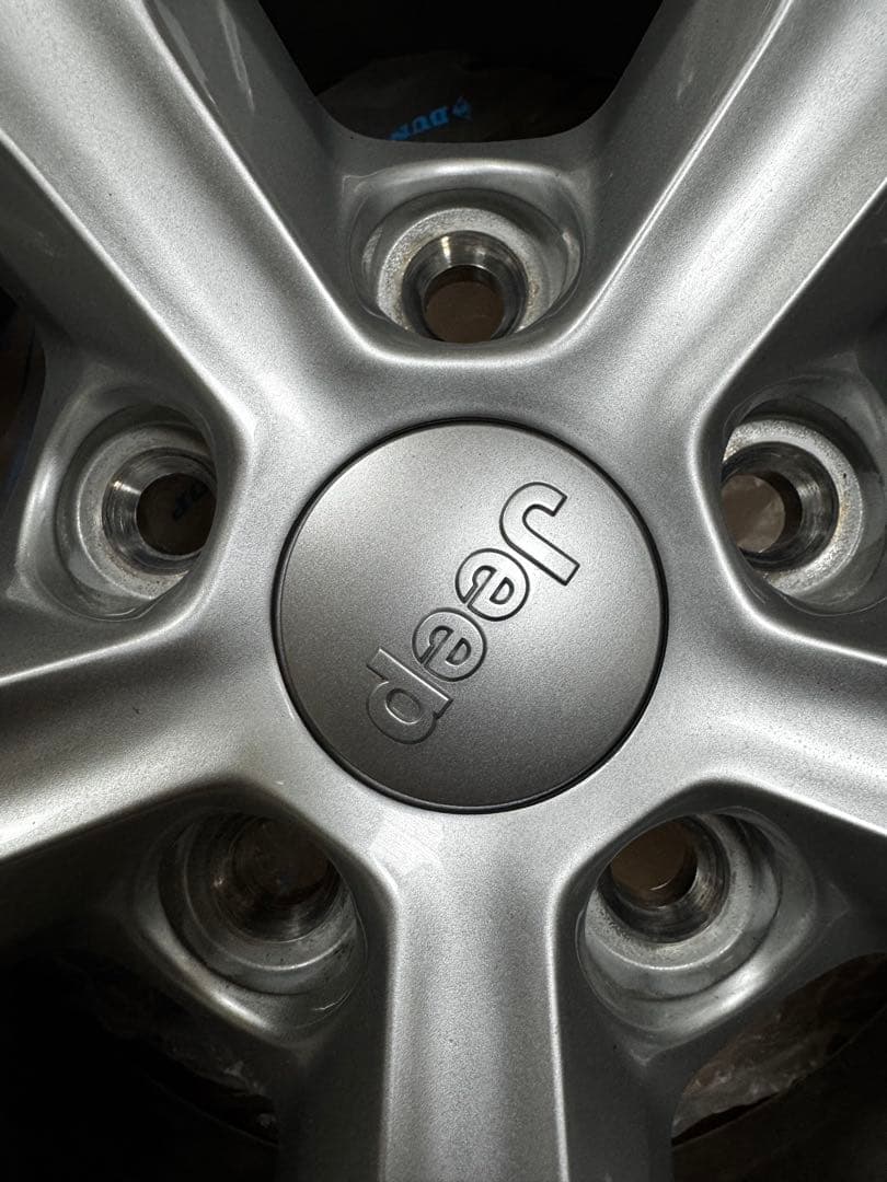 た*い様 【新車外し】JEEP グランドチェロキー 18インチ タイヤ