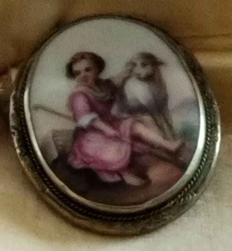 英国 アンティーク ヴィクトリア王朝時代のブローチ ムリーリョ - メルカリ