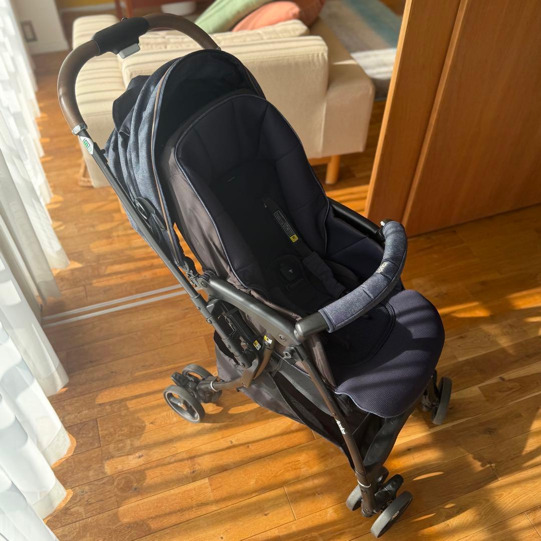 アップリカ ベビーカー ラクーナクッションフリー オート4 クッション フリー 軽量オート4輪両対面A形ベビーカー「ラクーナ クッション フリー