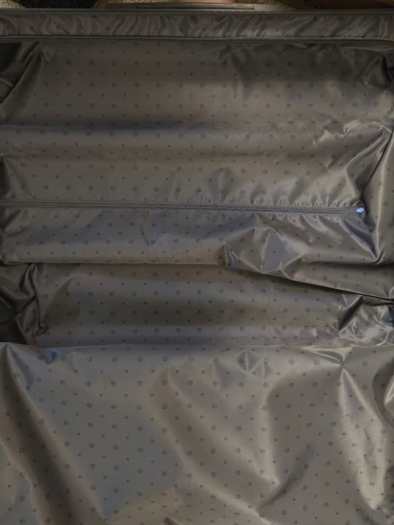 Aちゃんさま【使用1回のみ】 RIMOWA エッセンシャル M スレートグレー