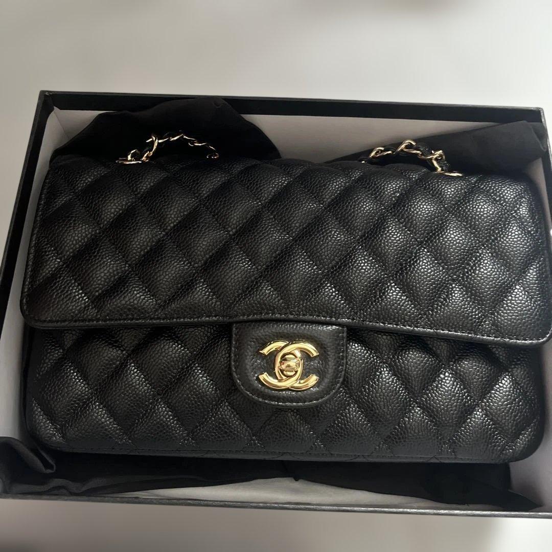 S*】様 CHANEL ブラック キルティング ショルダーバッグ CHANEL ブラック キルティング ショルダーバッグ - メルカリ