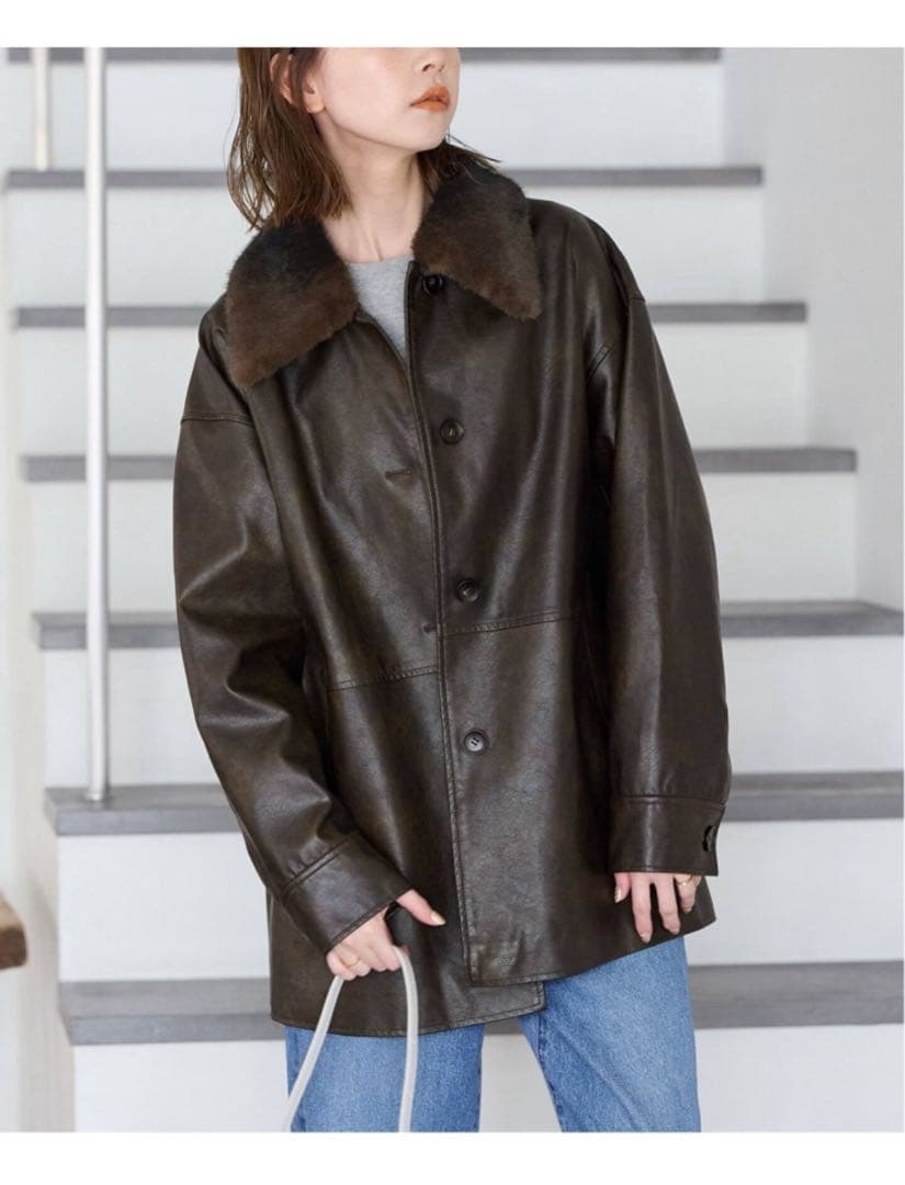 ジャーナルスタンダード　ウォッシャブルフェイクレザーファー襟付カバーオール 追加2》ウォッシャブルフェイクレザーファー襟付カバーオール（レザー