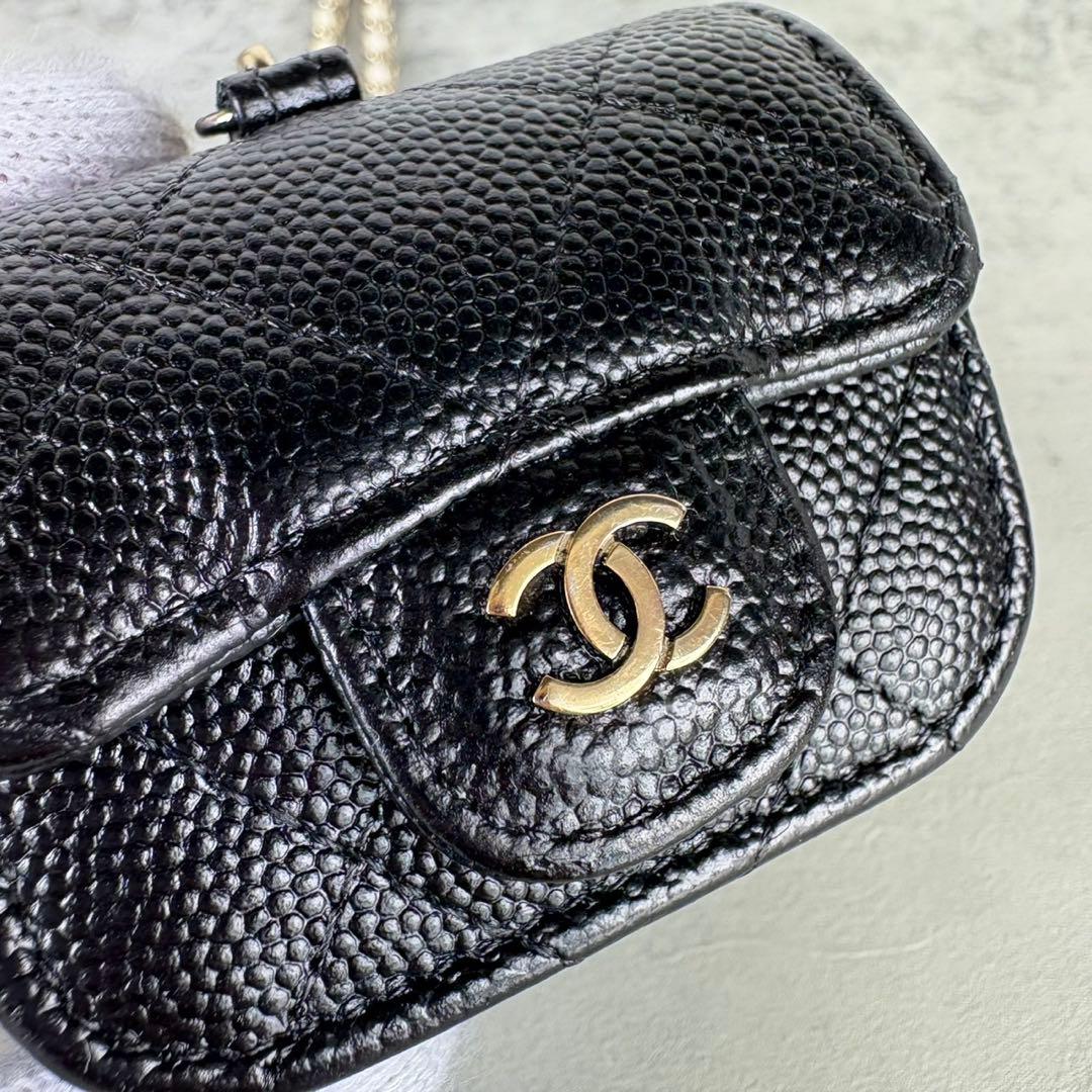 CHANEL マトラッセ キャビアスキン AirPods イヤホンケース - メルカリ