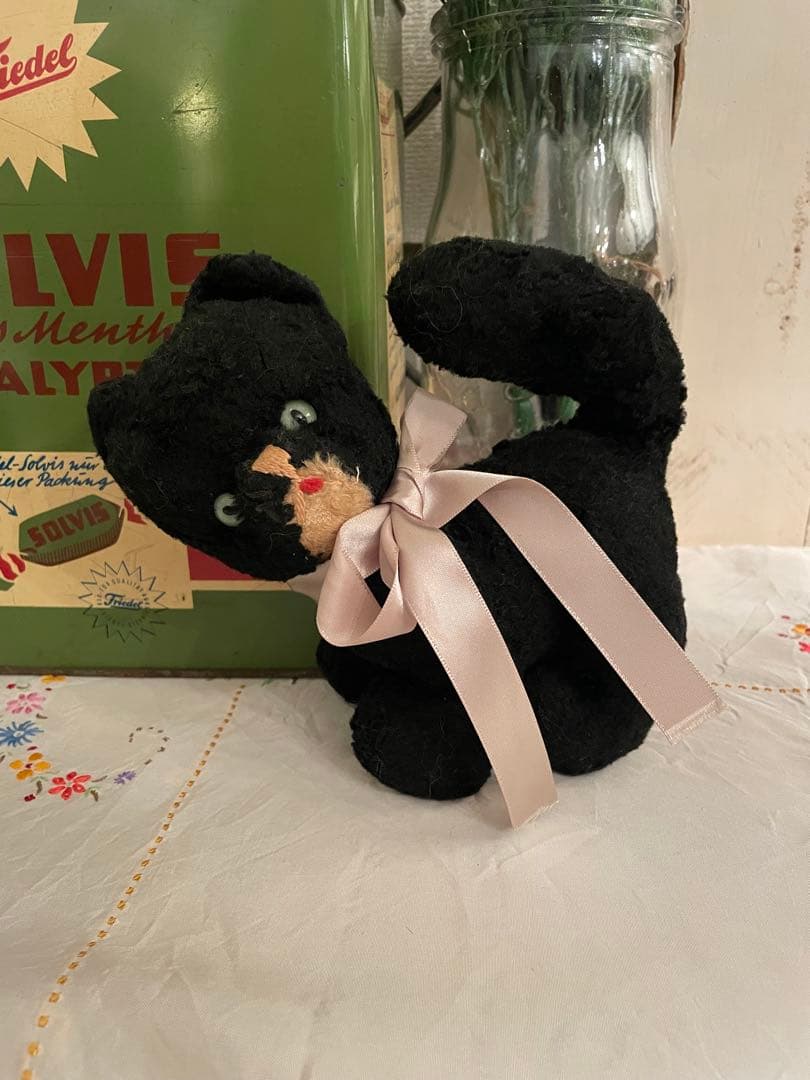 アンティーク　フランス　黒猫 フランス製ヴィンテージ陶器の黒猫オブジェ存在感あり