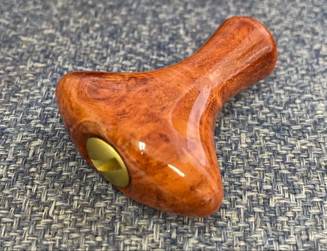 わたらせ樹脂工房製T型花梨瘤ノブ シマノ用 ノーマル塗装