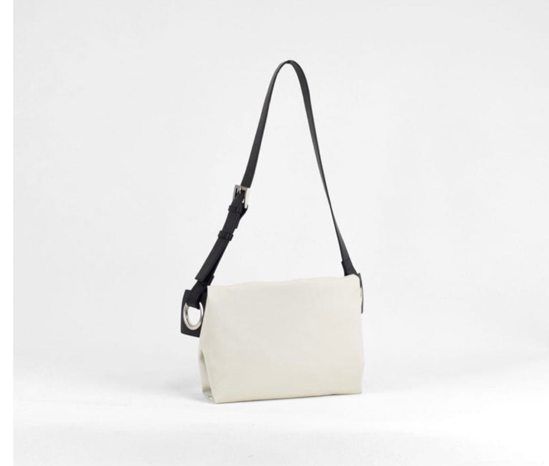 rubber-cho hatomeボディーバッグ kawakawa rubber-cho】hatomeボディバッグMサイズ | ボディバッグ