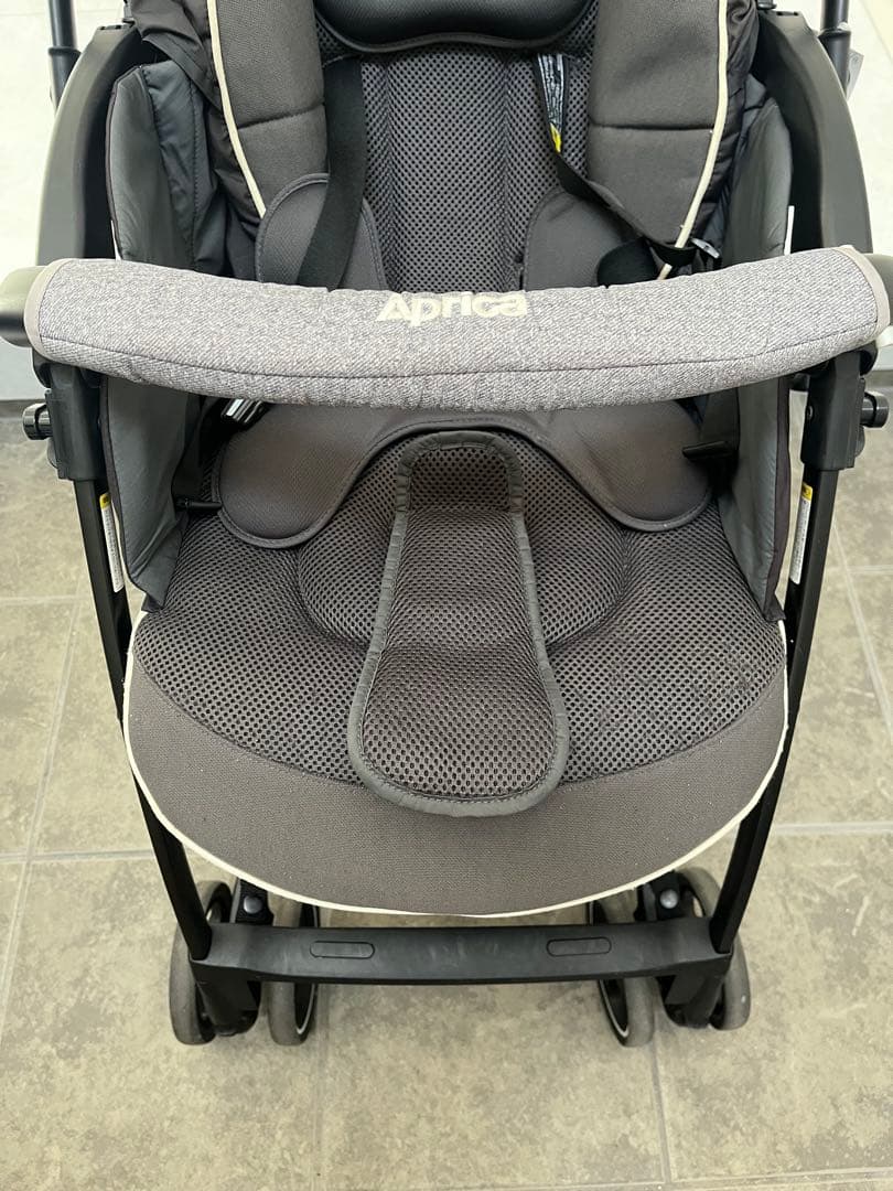 美品】 Aprica アップリカ ラクーナクッション ベビーカー グレー