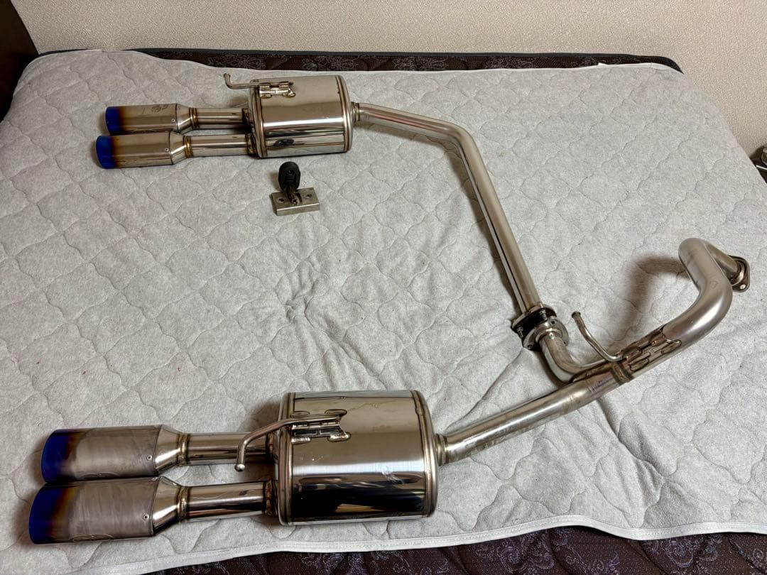 プリウスa マフラー　ガナドール　GANADOR PASION EVO GANADOR ガナドール PASION EVO P.B.S搭載 ポリッシュテール マフラー