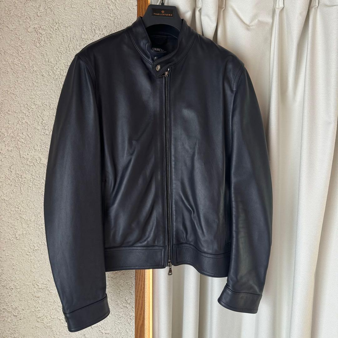 専用】EMMETI Juri シングルライダースジャケット 羊革 濃紺 46 - メルカリ