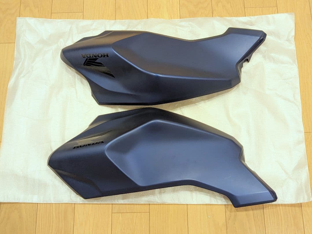 ホンダ CB250R タンクカウル タンクカバー マットパールアジャイル