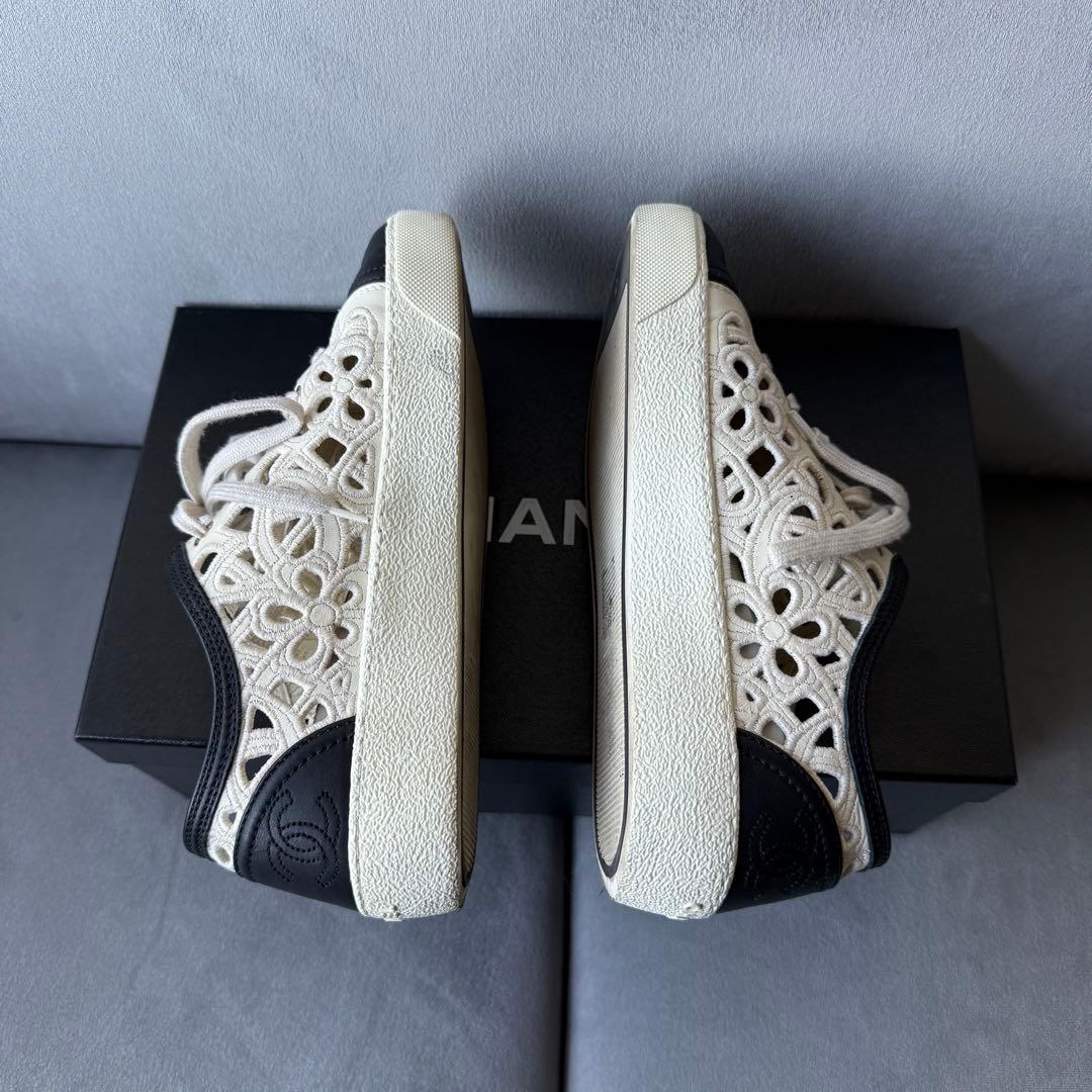 シャネル カメリア スニーカー レース ココマーク アイボリー 22.5cm