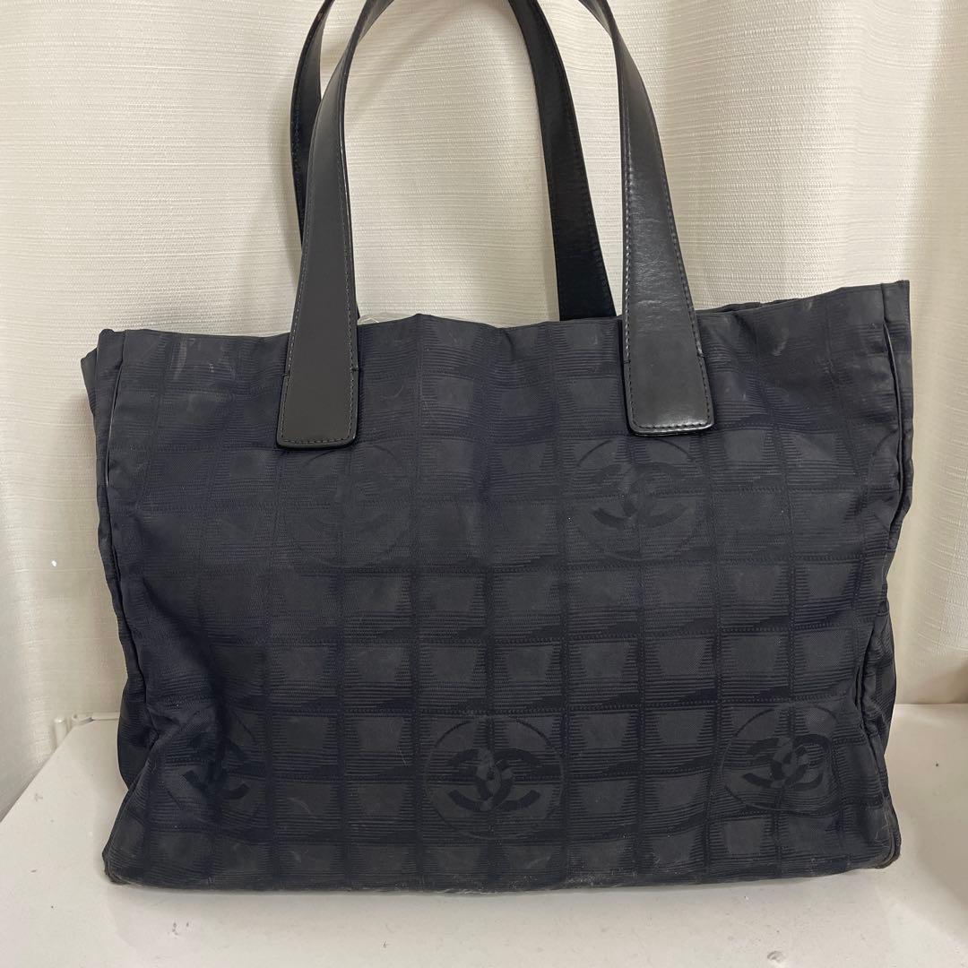 CHANEL ブラック トートバッグニュートラベルライントートMM 黒 ニュートラベルライン シャネル トートバッグ ナイロン ブラック