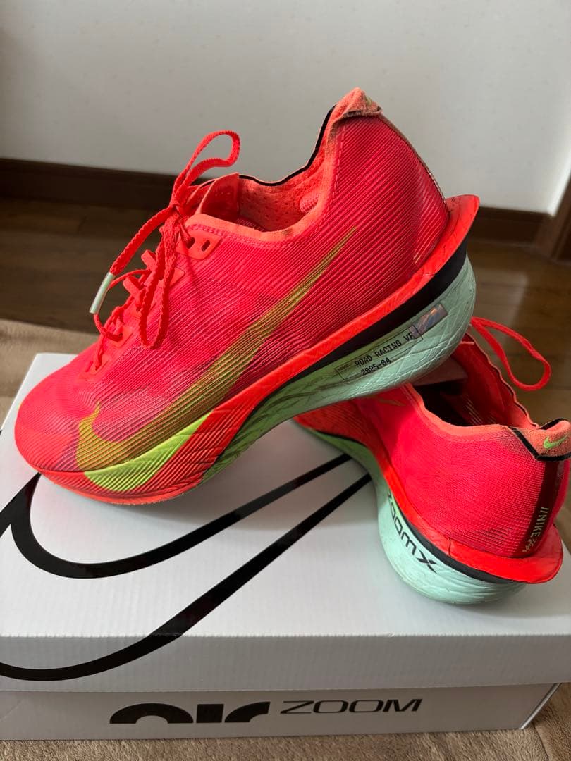 ナイキヴェイパーフライ4 27cm - メルカリ