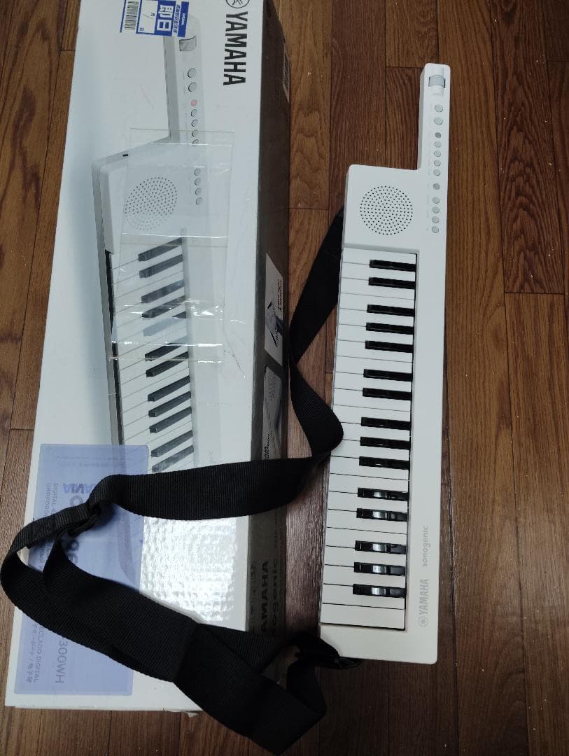 【柊】 YAMAHA SHS-300 ショルダーキーボード ホワイト YAMAHA SHS-300展示中！｜島村楽器 イオンモール草津店