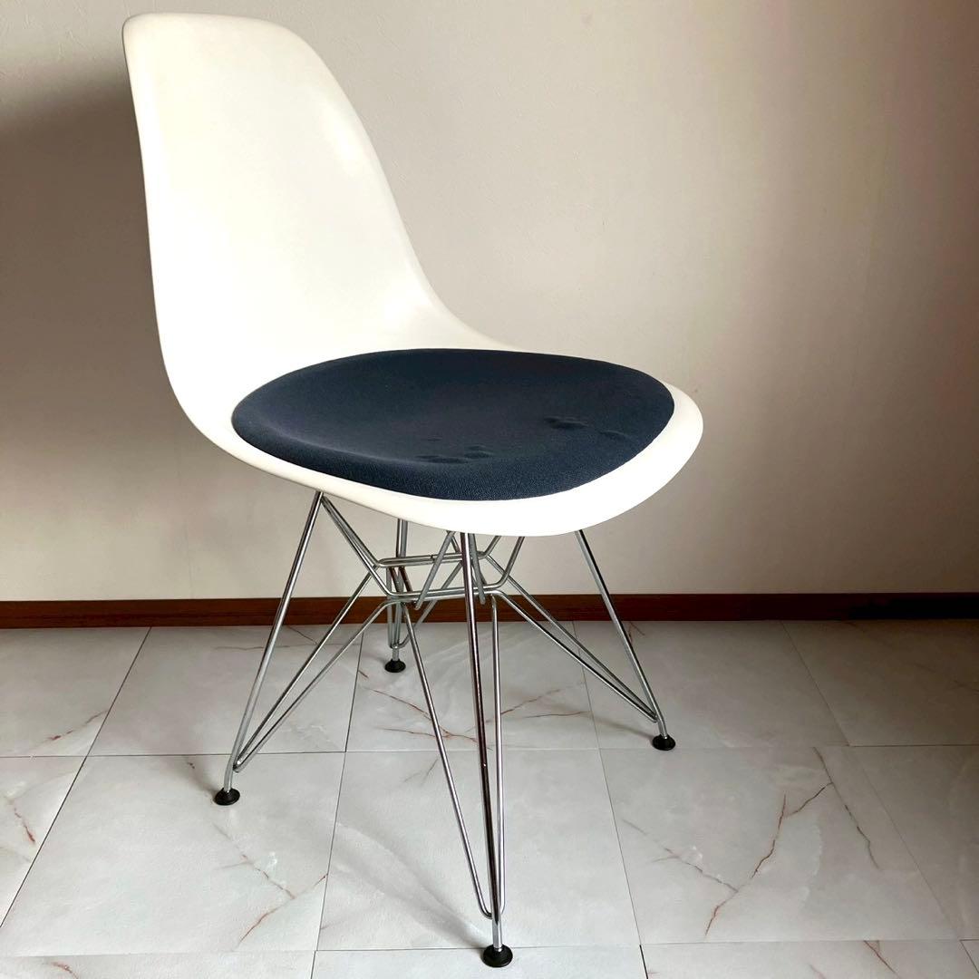 イームズ サイドシェルチェア Vitra社 - メルカリ