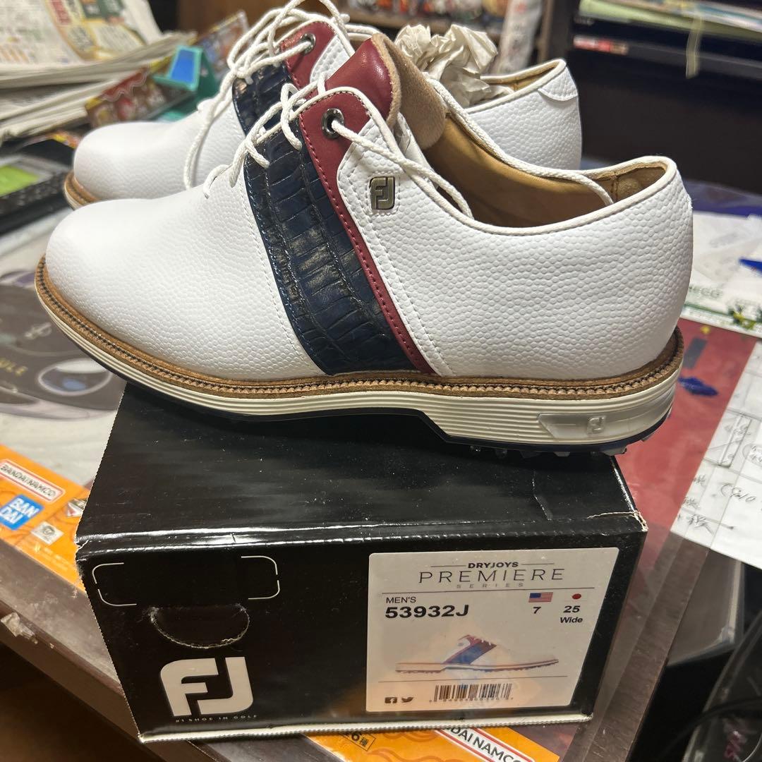 ゴルフシューズ　フットジョイプレミアム 25c FJ プレミアシリーズ | 【フットジョイ ジャパン】公式 オンラインストア