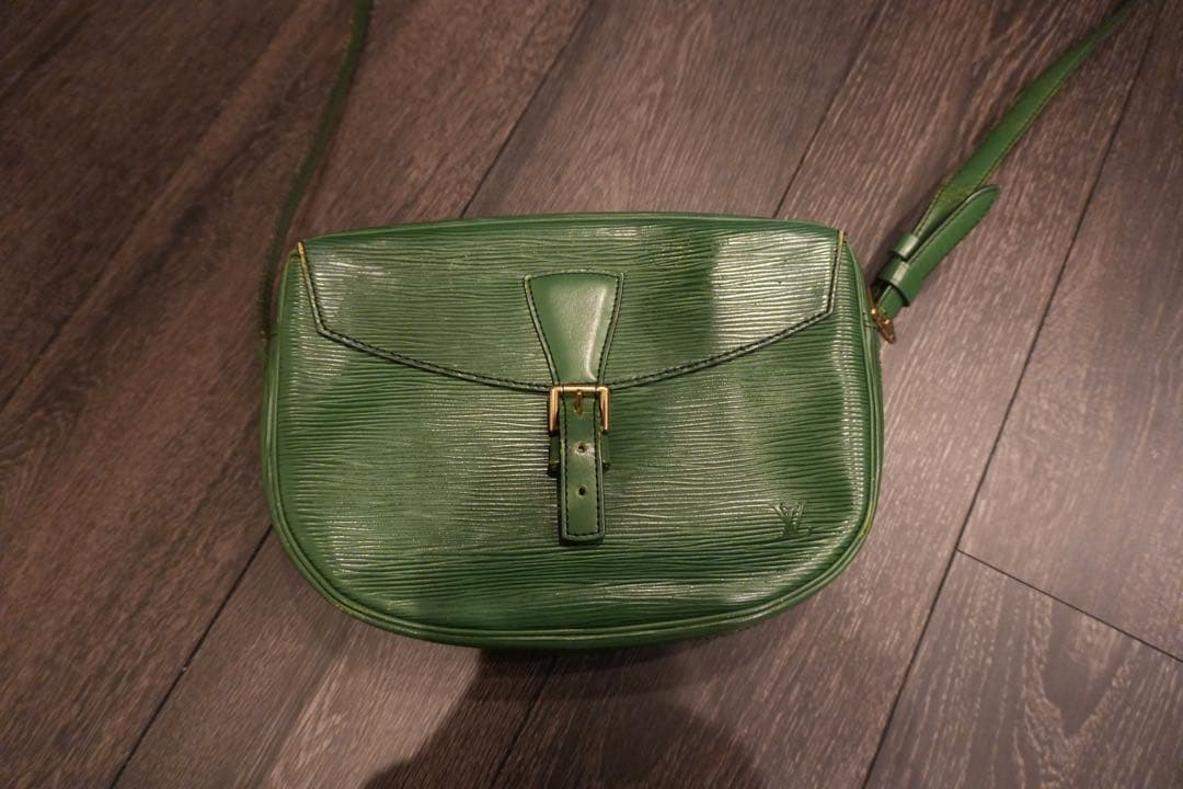 LOUIS VUITTON エピ 緑 ショルダーバッグ - メルカリ