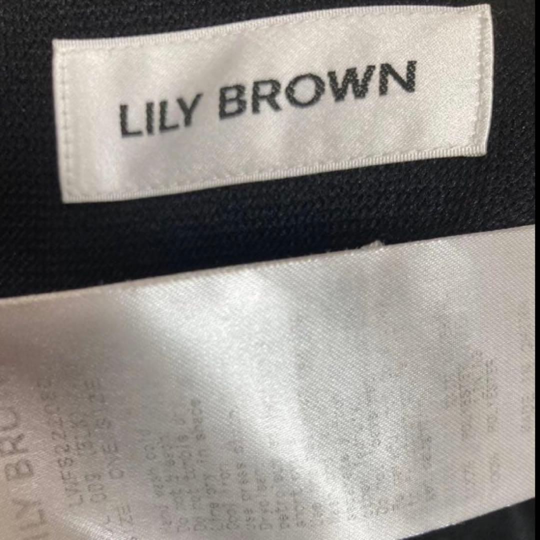 リリーブラウン 刺繍チャイナトップス パネルレーススカート 宮脇咲良